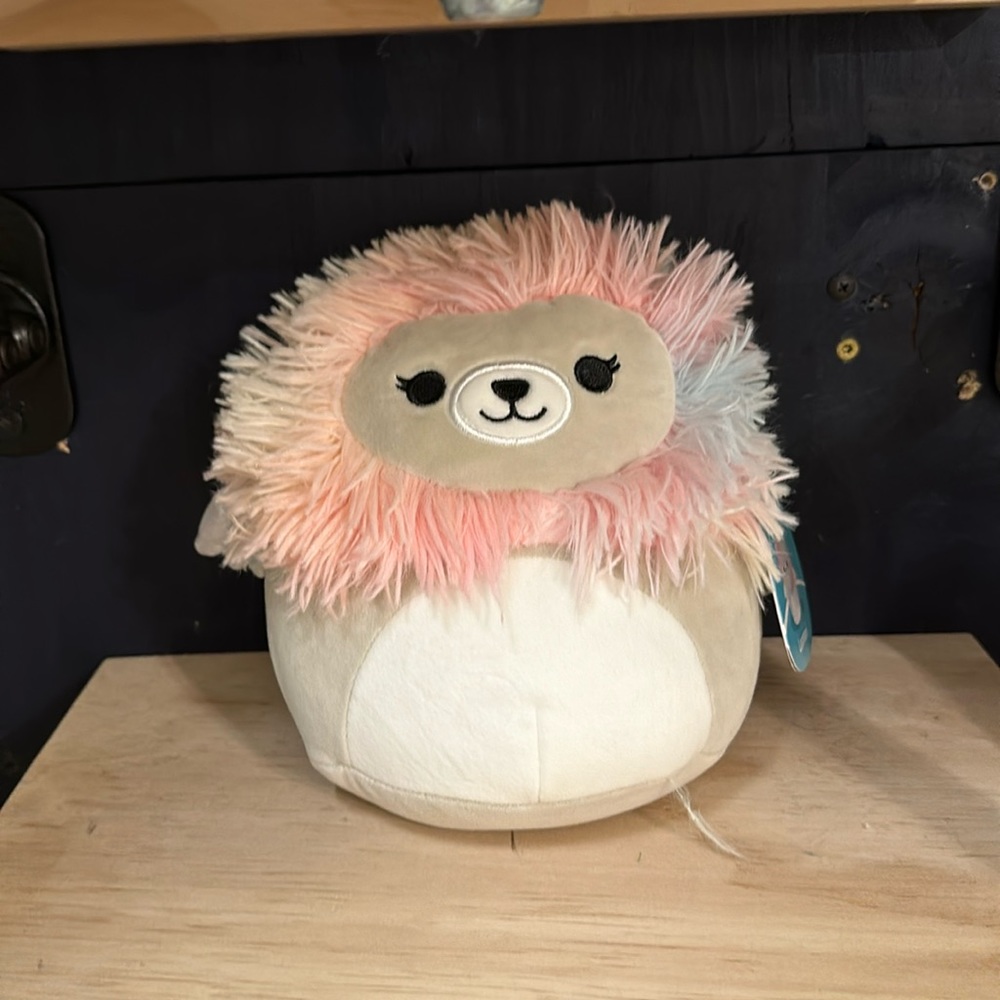 Leonori the Squishmallow 8 inch